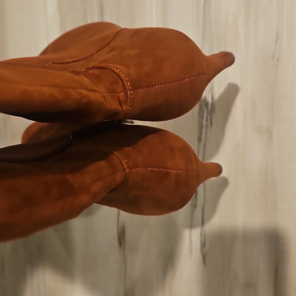 NEW! ANN TAYLOR LOFT Chestnut Brown Seamed Tall Suede Textured Boots 6.5. - Picture 7 of 9